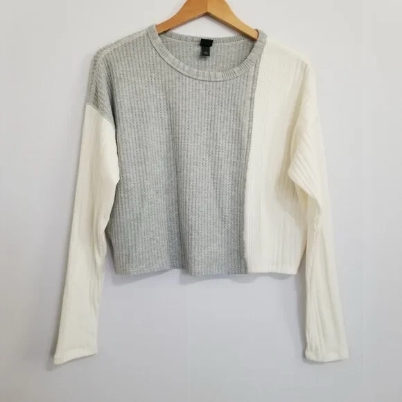 NWT Wild Fable Grey Cream Colorblock Boxy Long Sleeve Top - Picture 2 of 5